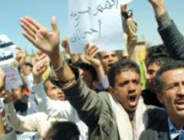 Yemen'de protestolar büyüyor