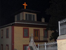 Trabzon'da kiliseye haçı indirin tehdidi